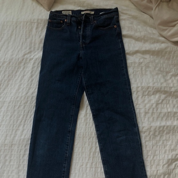 straight leg levi blue jeans - Picture 3 of 4